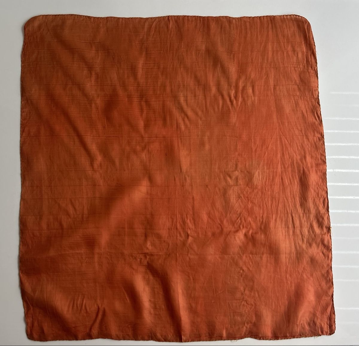 Foulard & Sciarpe: Silk Scarf rust coloured, 50cm x 55 cm, used – Usato da Saland venduto da ele_vc96