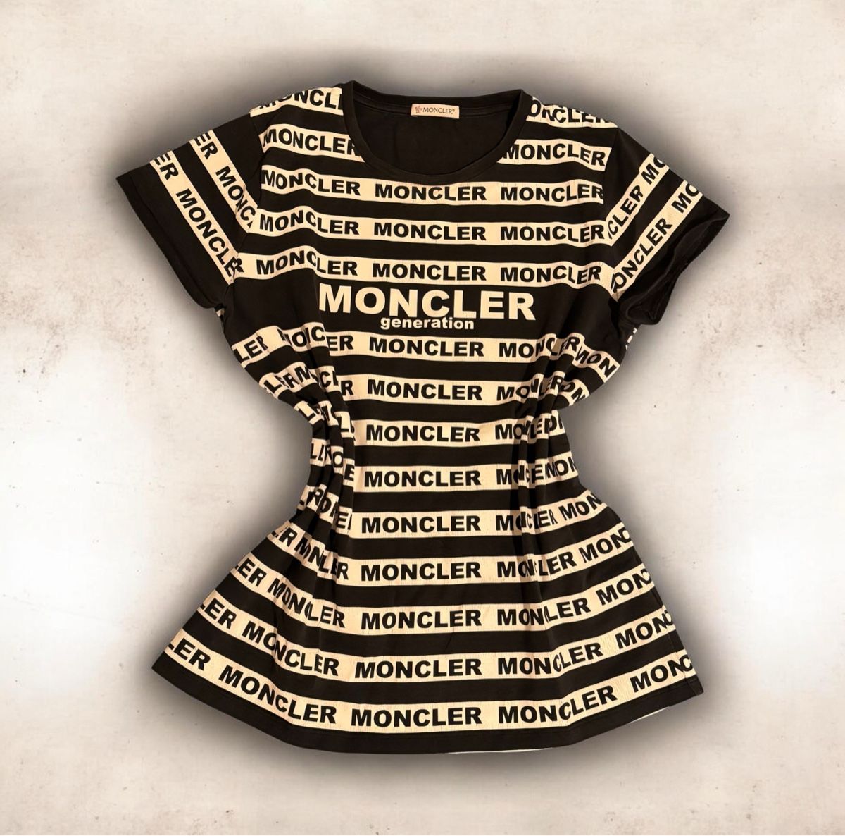 Moncler T-shirt: T-shirt Moncler – Usato da Châtel-St-Denis venduto da Montclair_Swiss 1