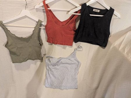 4 bauchfreie Tops