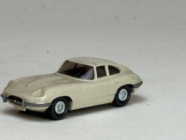 GB-Wiking Jaguar Typ E hellelfenbein