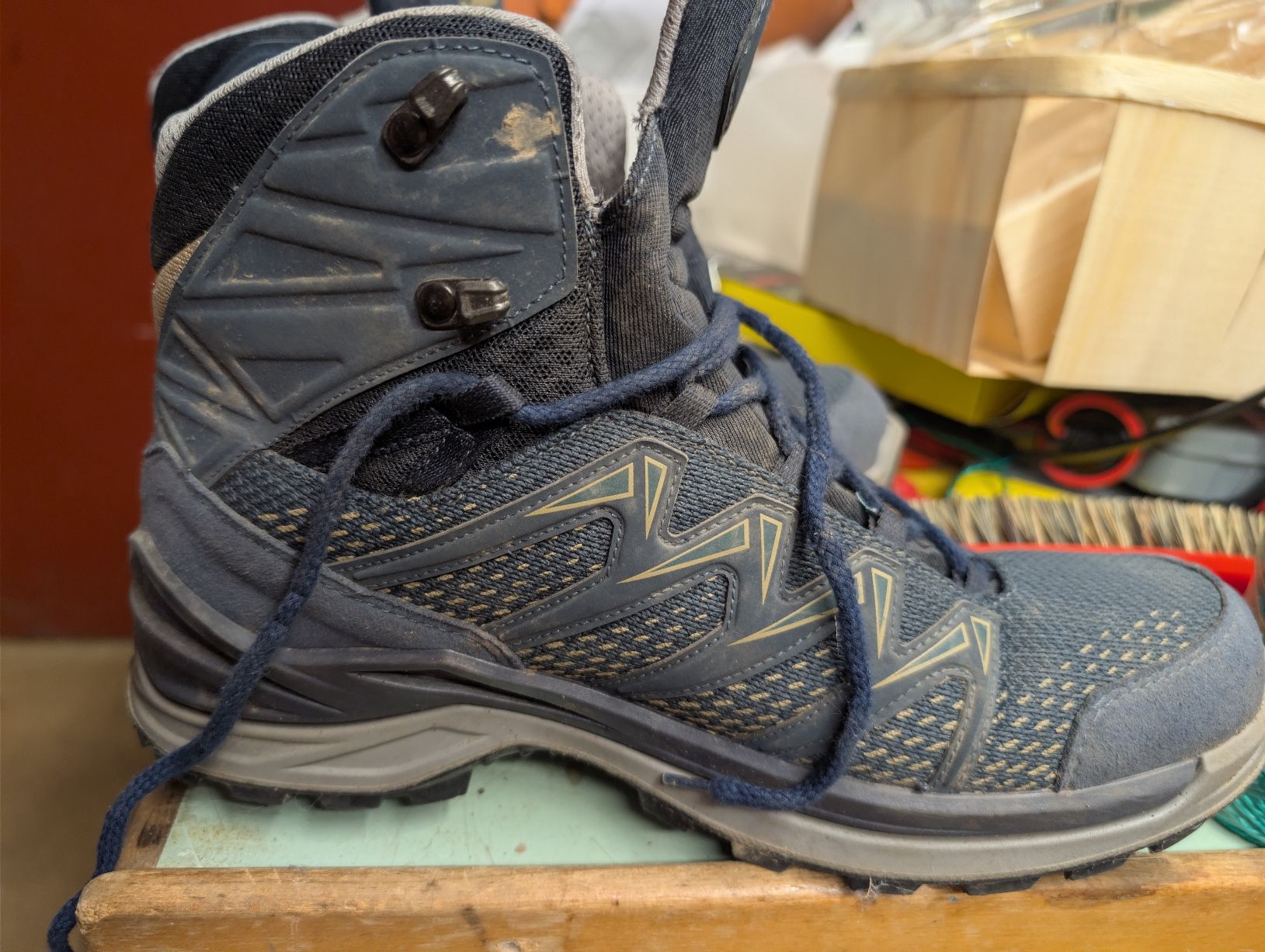 Lowa Scarpe da uomo: Lowa Wanderschuhe 41.5 – Usato da Büren an der Aare venduto da bbu22 5