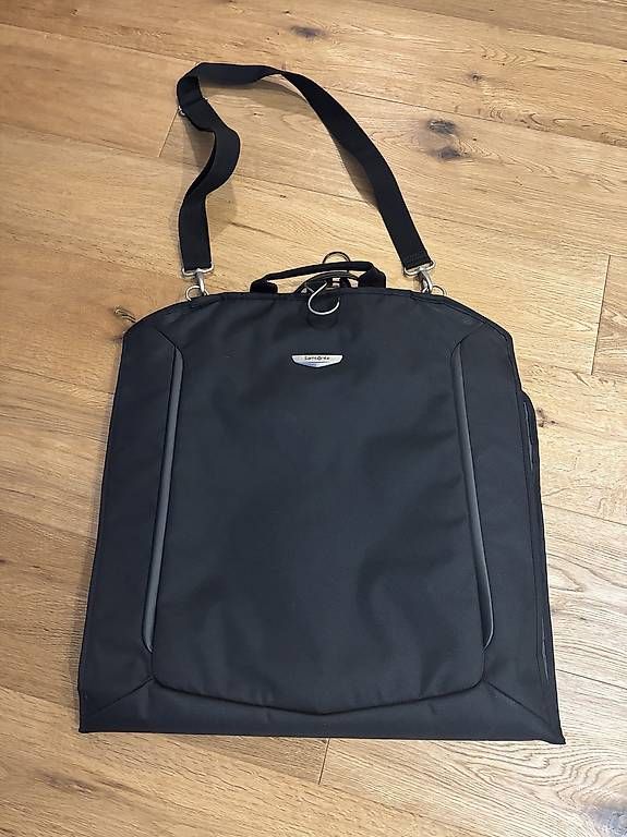 Borse: Samsonite Garment Bag Kleidertasche Respark – Usato da Appenzell venduto da zueri_appenzell