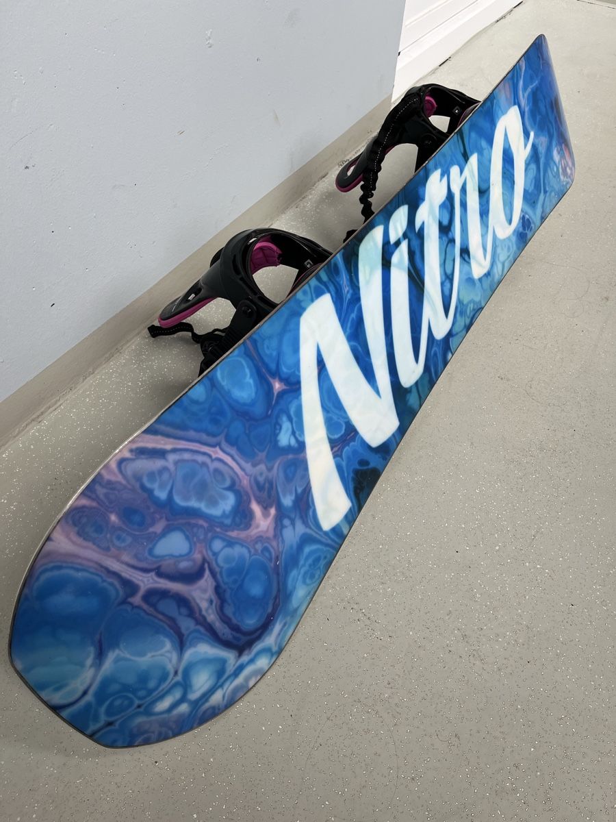 Snowboard Nitro Board: Nitro Snowboard 126cm inkl. Nidecker Bindung – Usato da Horgen venduto da pupcia01 8