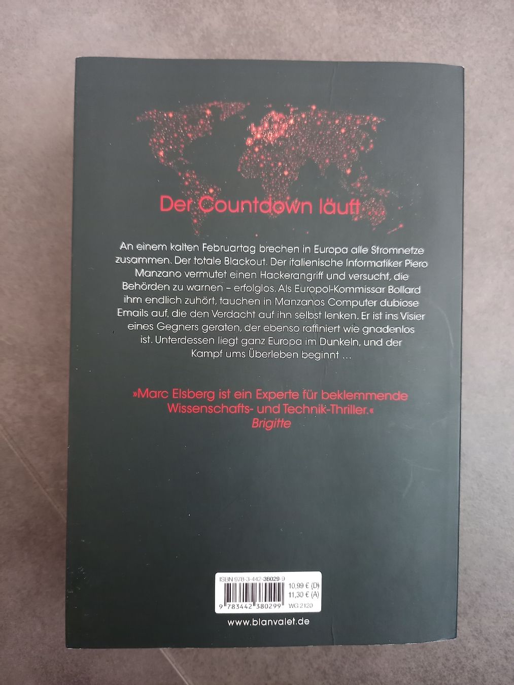 Libri: Black Out – Usato da Steinhausen venduto da Pharo2011 1