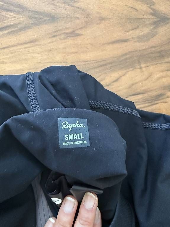 Rapha Pantalons: Rapha Damen Velohose / Bib Shorts  Grösse S – D'occasion à Zürich par ale_ywh8 1