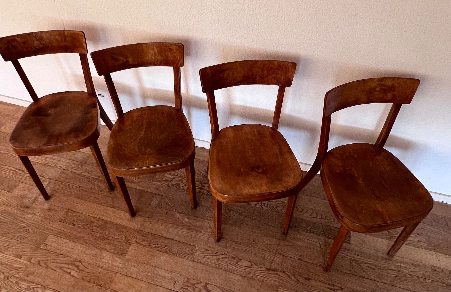 Horgen Glarus Sedie: Set von 4 klassischen horgenglarus Beizenstühlen 1930er – Usato da Tecknau venduto da salzberg.ch 2