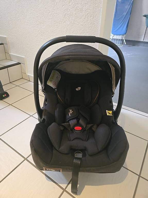 Seggiolini per auto: Maxi Cosi mit Isofix Station – Usato da Bilten venduto da Sabrina_95_ 3