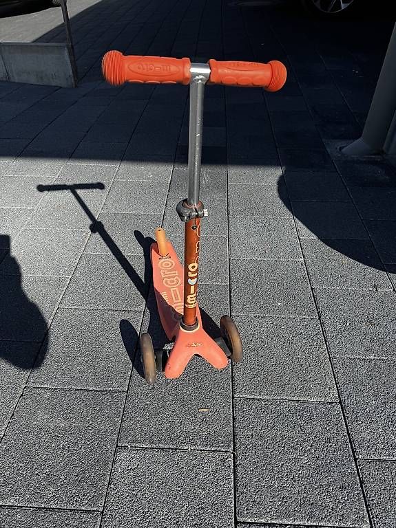 Kickboard: dreirädriger Micro Mini Scooter – Usato da Fahrni b. Thun venduto da Joer1