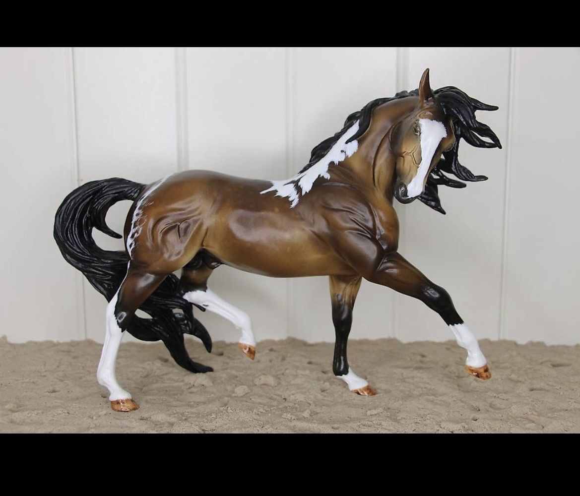 Statuette: Breyer Sommer AKTION Repaint Traditional Studio Sunas – Nuovo (secondo la descrizione) da Honau venduto da StudioSunas