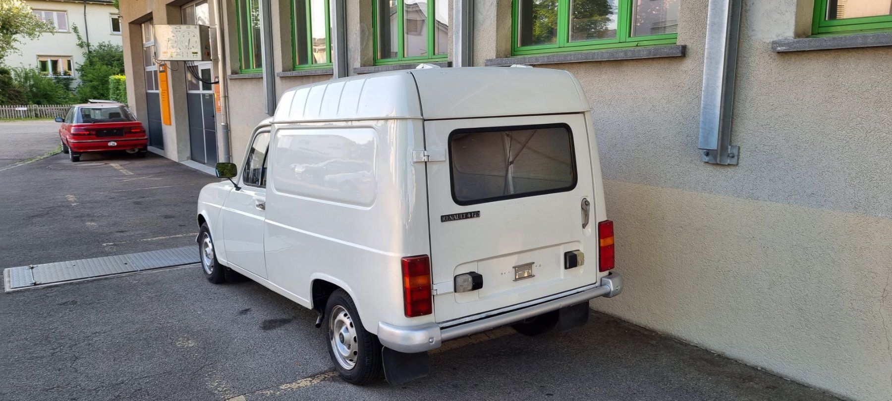 Renault Automobili: Renault R4 F6 – Usato da Kreuzlingen venduto da 123peter 1