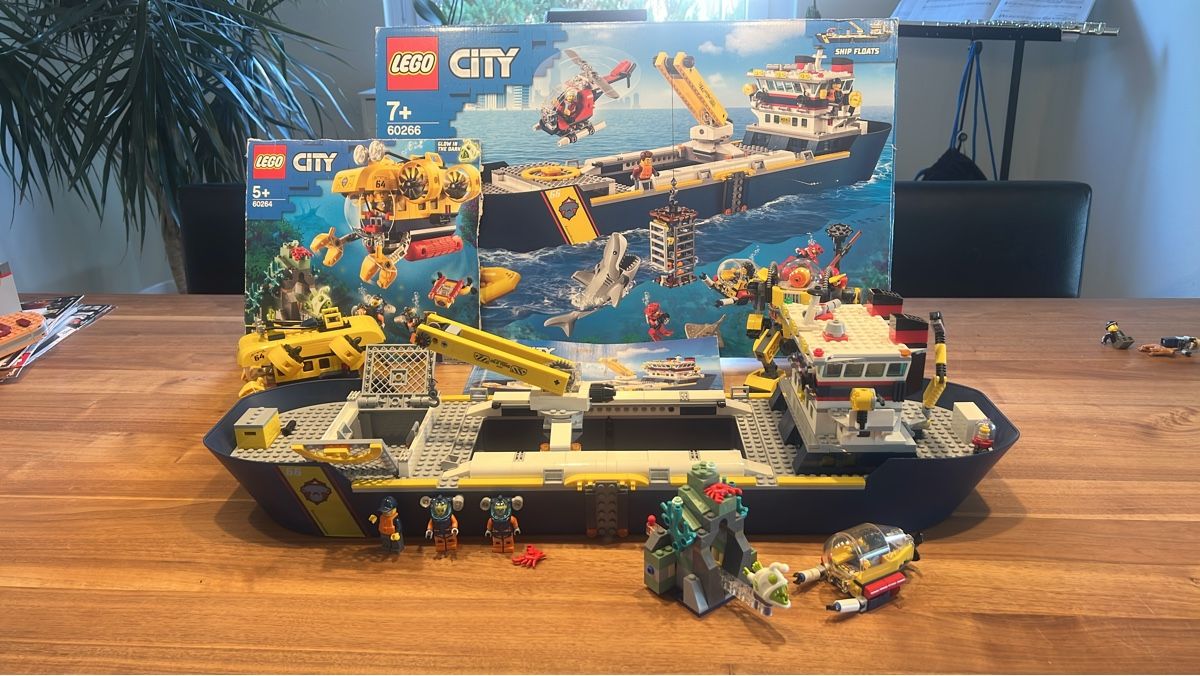 Lego Kit di costruzioni: LEGO City 60266: Ocean Exploration Ship – Usato da Zürich venduto da JuneBaby12