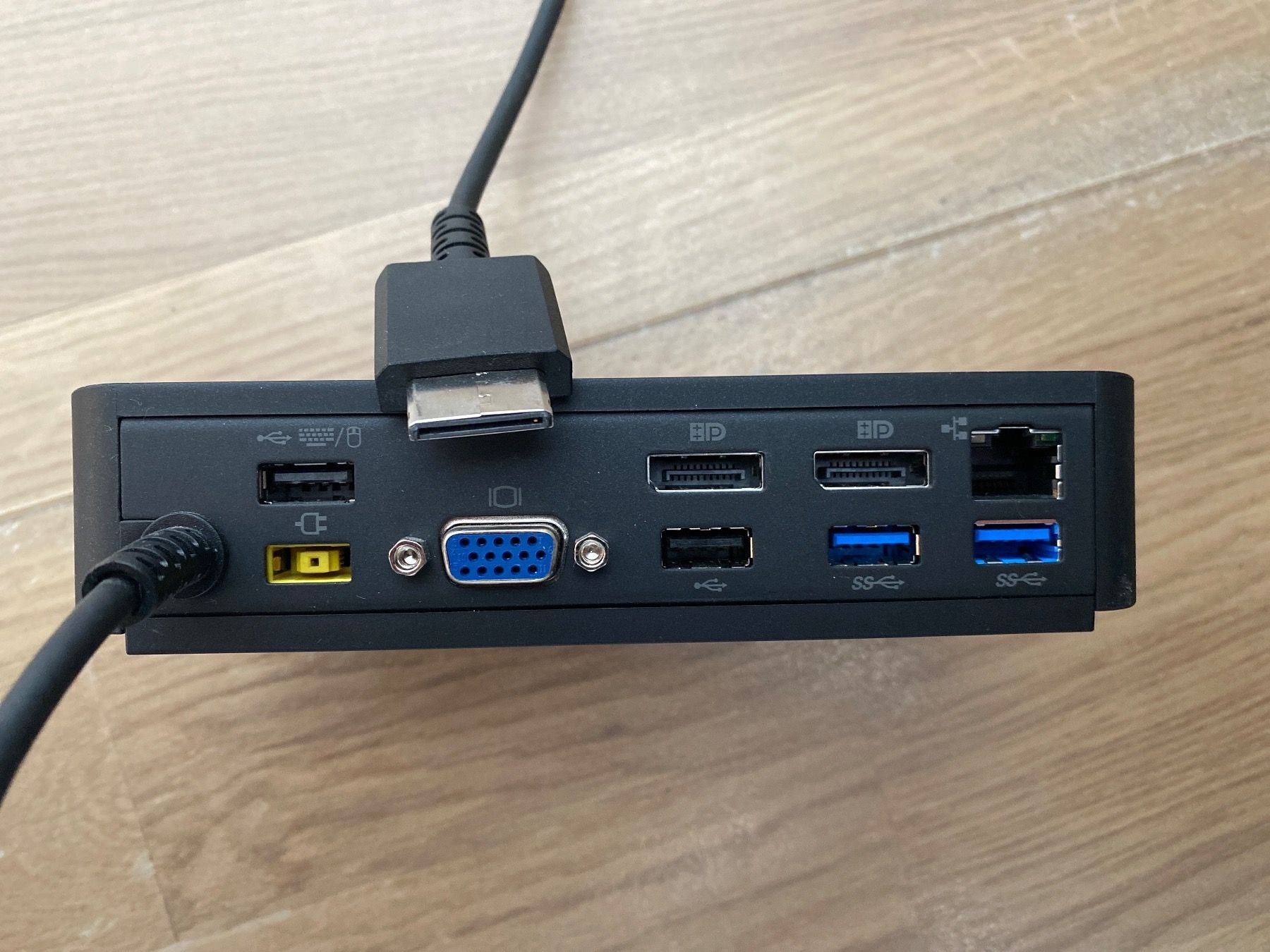 Lenovo Dockingstation: Lenovo ThinkPad OneLink+ Docking Port – Gebraucht aus Richterswil von  1