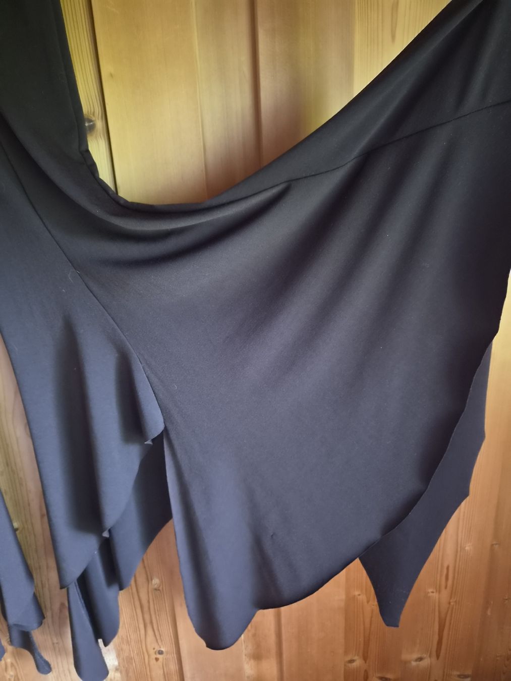 Pantaloni: Hose mit Volants, Grösse M, schokoladebraun – Usato da Wattwil venduto da tannenmeise73 2