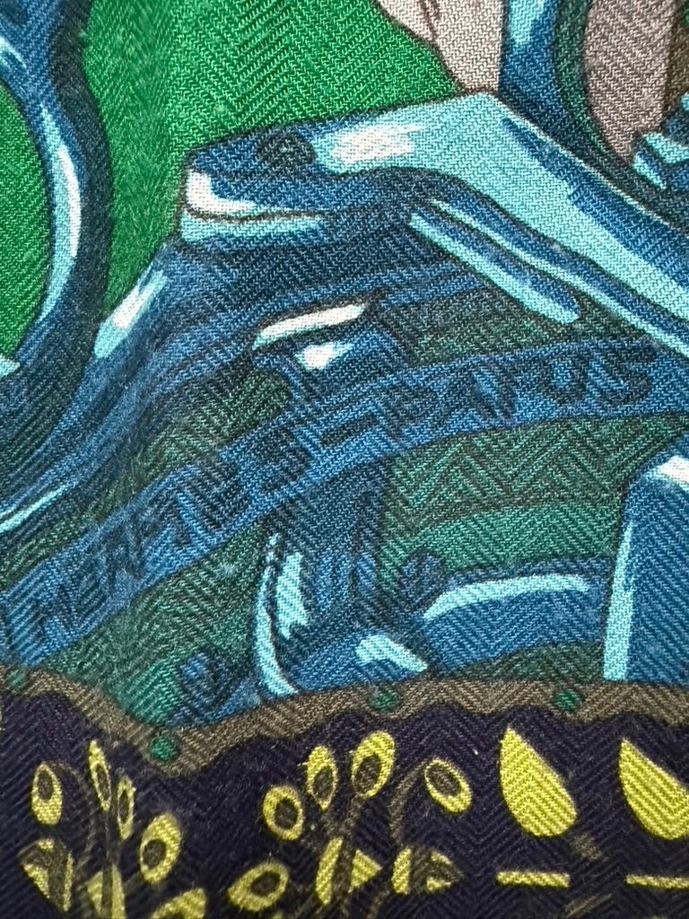 Hermès Foulards, Tücher & Schals: Hermès Cachemire Schal 140 – Gebraucht aus Herrliberg von crawl12 3