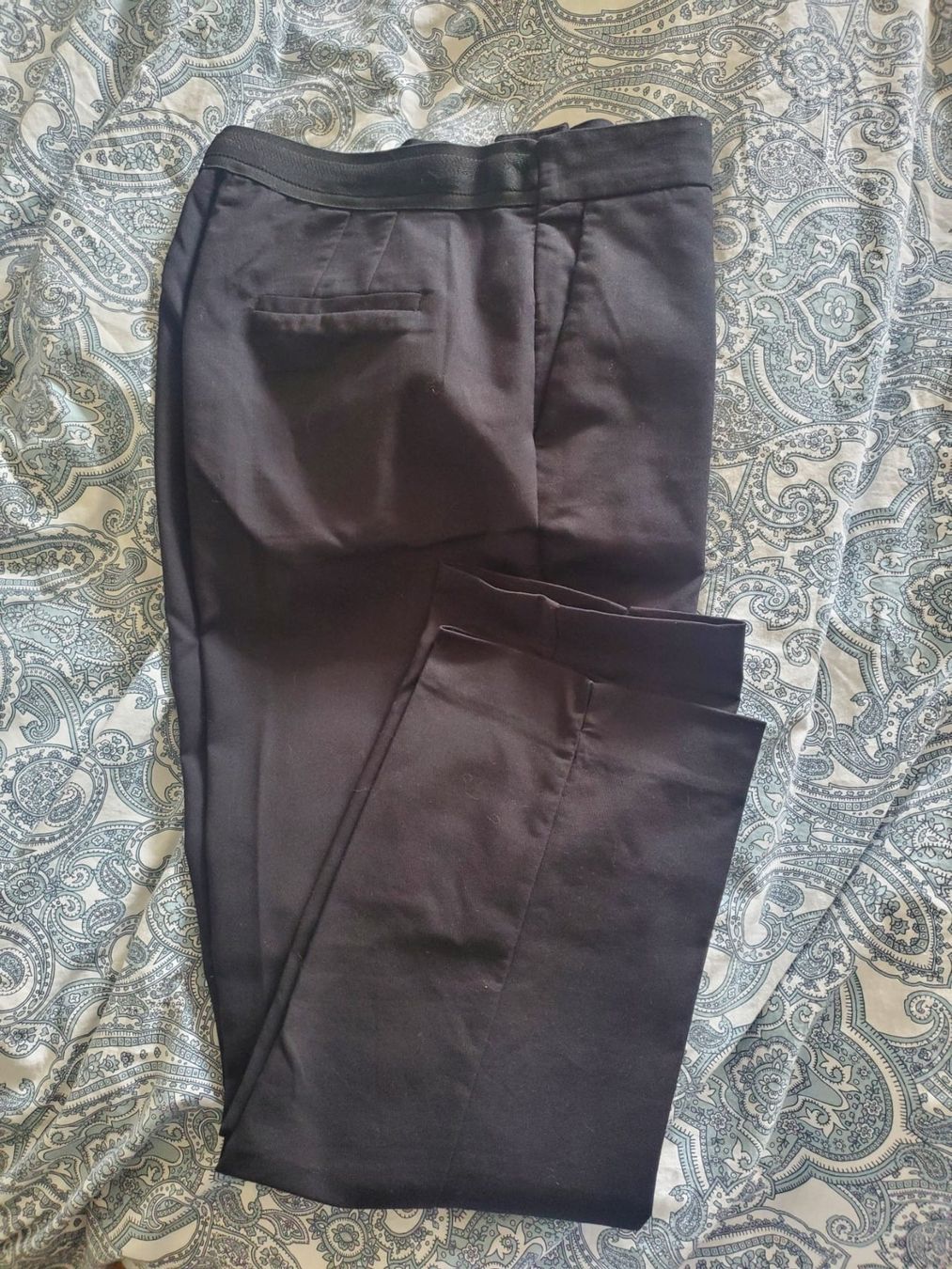 Zara Pantaloni: Black chino pants – Usato da Genève venduto da lucianartm