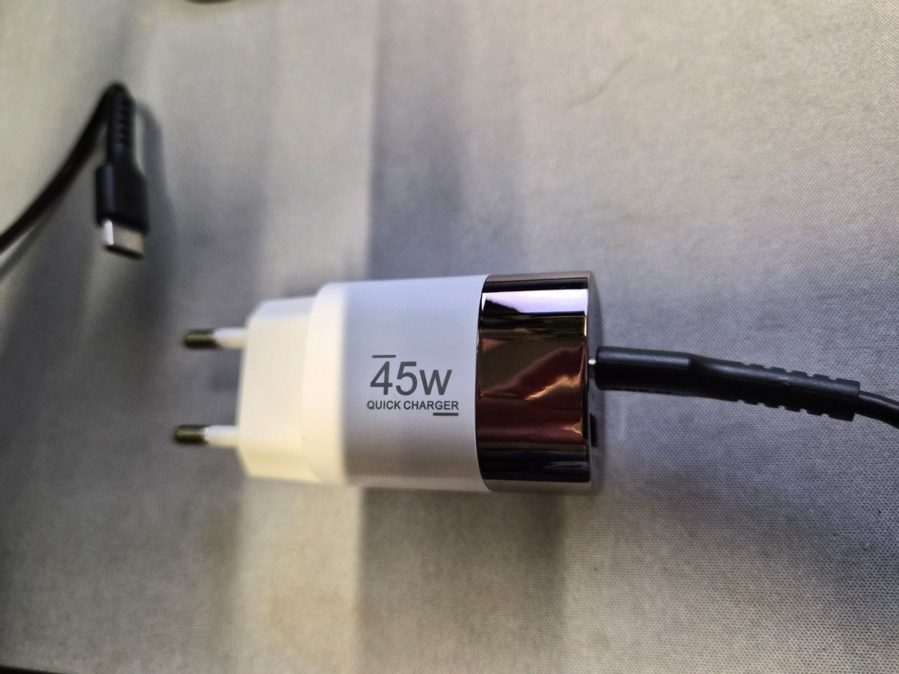 Nintendo Controller: Mini Controller Nintendo Switch schwarz Ink. Ladekabel 45W – Usato da Zürich venduto da Joselito0 4