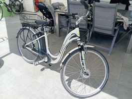 Top E-City Ebike, neuwertig, ideal für den Sommer!
