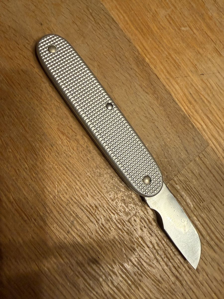 Victorinox Couteaux de poche: Victorinox oder Wenger Taschenmesser. Elektriker Messer – D'occasion à Goldach par Messerguru 4
