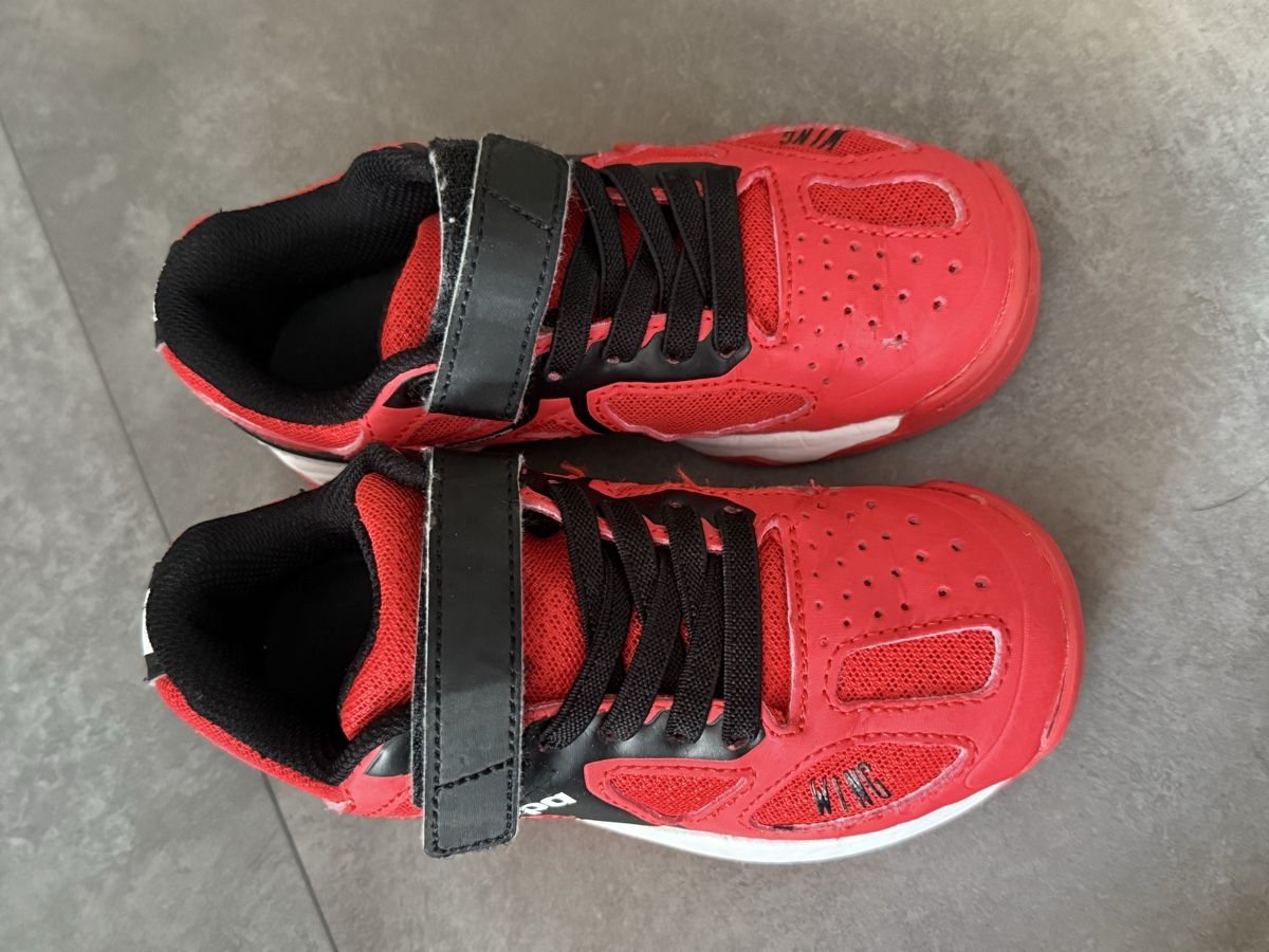 Schuhe für Jungen: Kinder Hallenschuhe Gr.29 – Gebraucht aus Oeschgen von Mich_elle 1