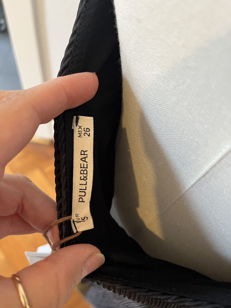 Pull&Bear Vestiti: Pull&Bear Dress - Black - Size S - Summer Essential! – Nuovo (secondo la descrizione) da Genève venduto da nba_l98n 5