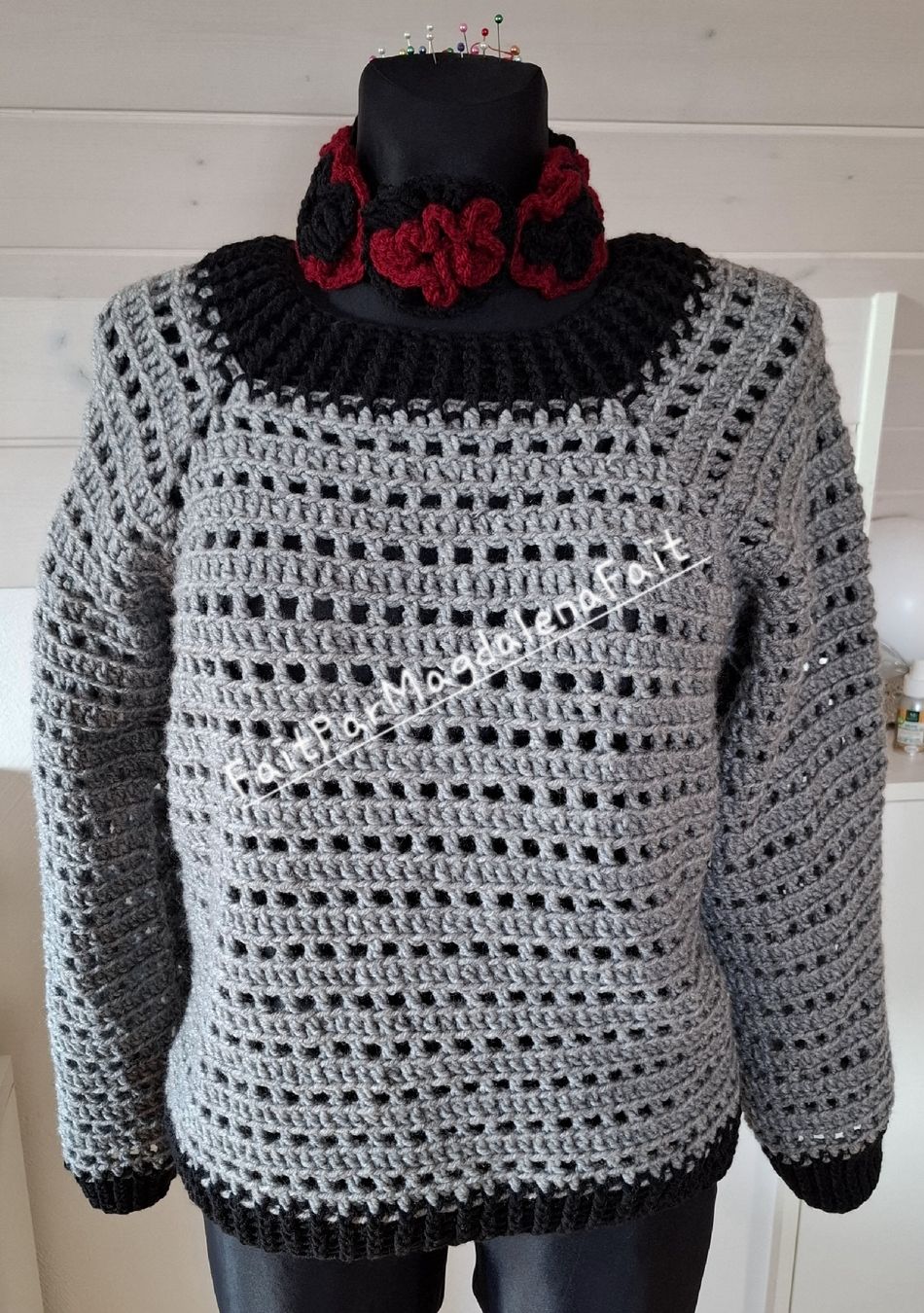 Maglioni & Felpe: Pull gris & noir, fait main au crochet, taille 38 – Nuovo (secondo la descrizione) da tartegnin venduto da Madelaine_09 2