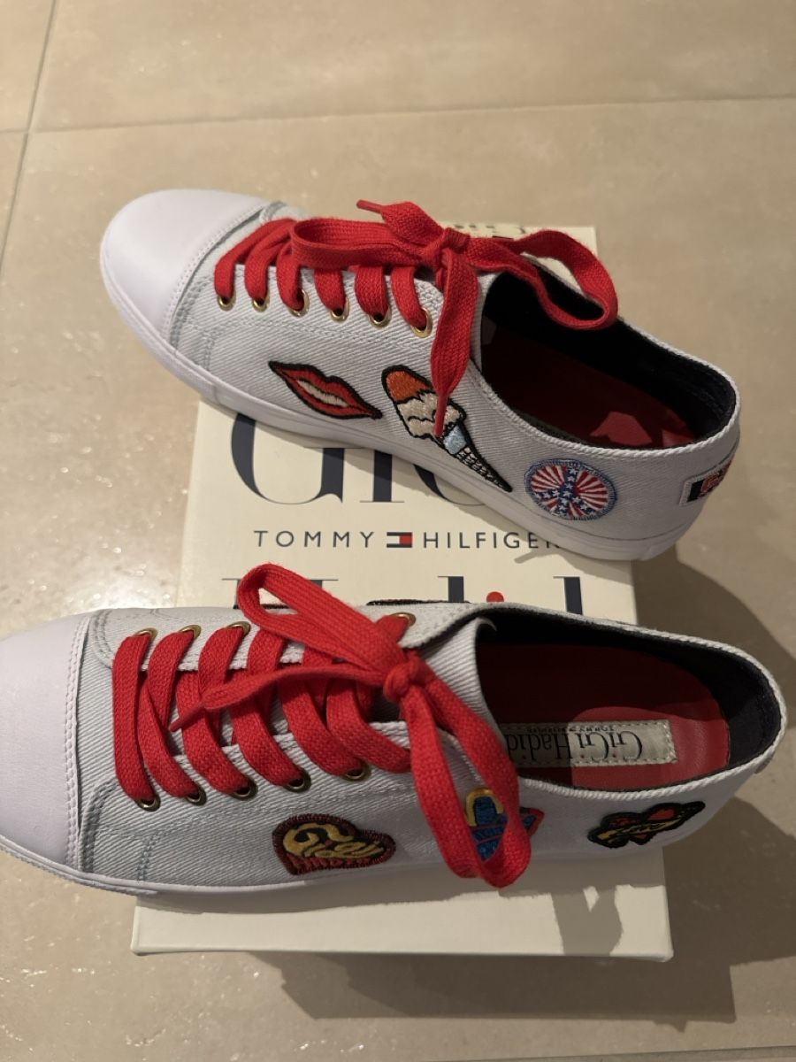 Tommy Hilfiger Scarpe da donna: GIGI HADID Sneaker Grösse 41 limitierte Edition NEU – Nuovo e nell'imballaggio originale da Romanshorn venduto da san_9h2d 3