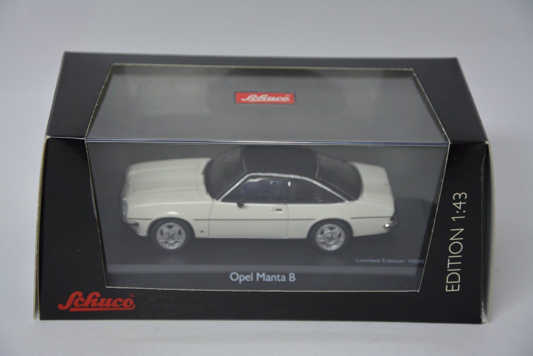 Opel Modellini d'auto: Opel Manta B ,  Schuco , 1:43 – Nuovo e nell'imballaggio originale da Goldach venduto da Feivel9