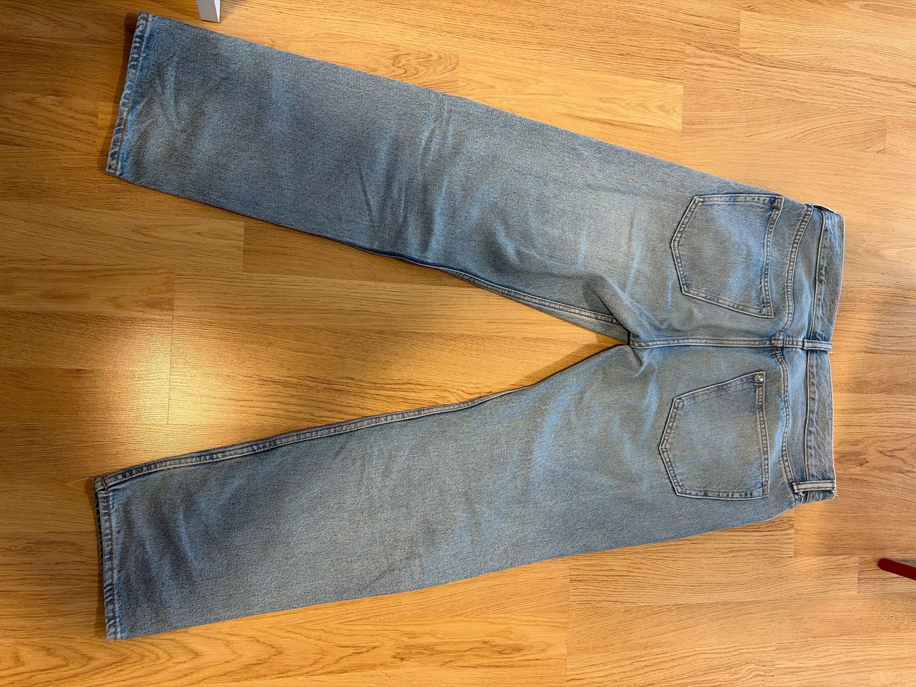 H&M Jeans: Jean Regular Fit 34/32 – Gebraucht aus Chavannes-Renens von kar_rl5v 1