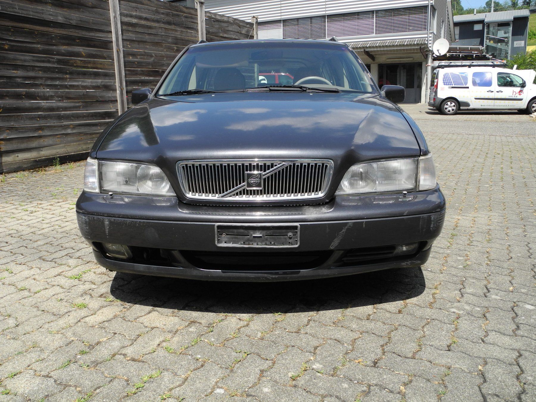 Volvo Autos: Volvo V70 T5 Teilespender, Export oder Schlachtfahrzeug – Defekt aus Ormalingen von Adi811 3