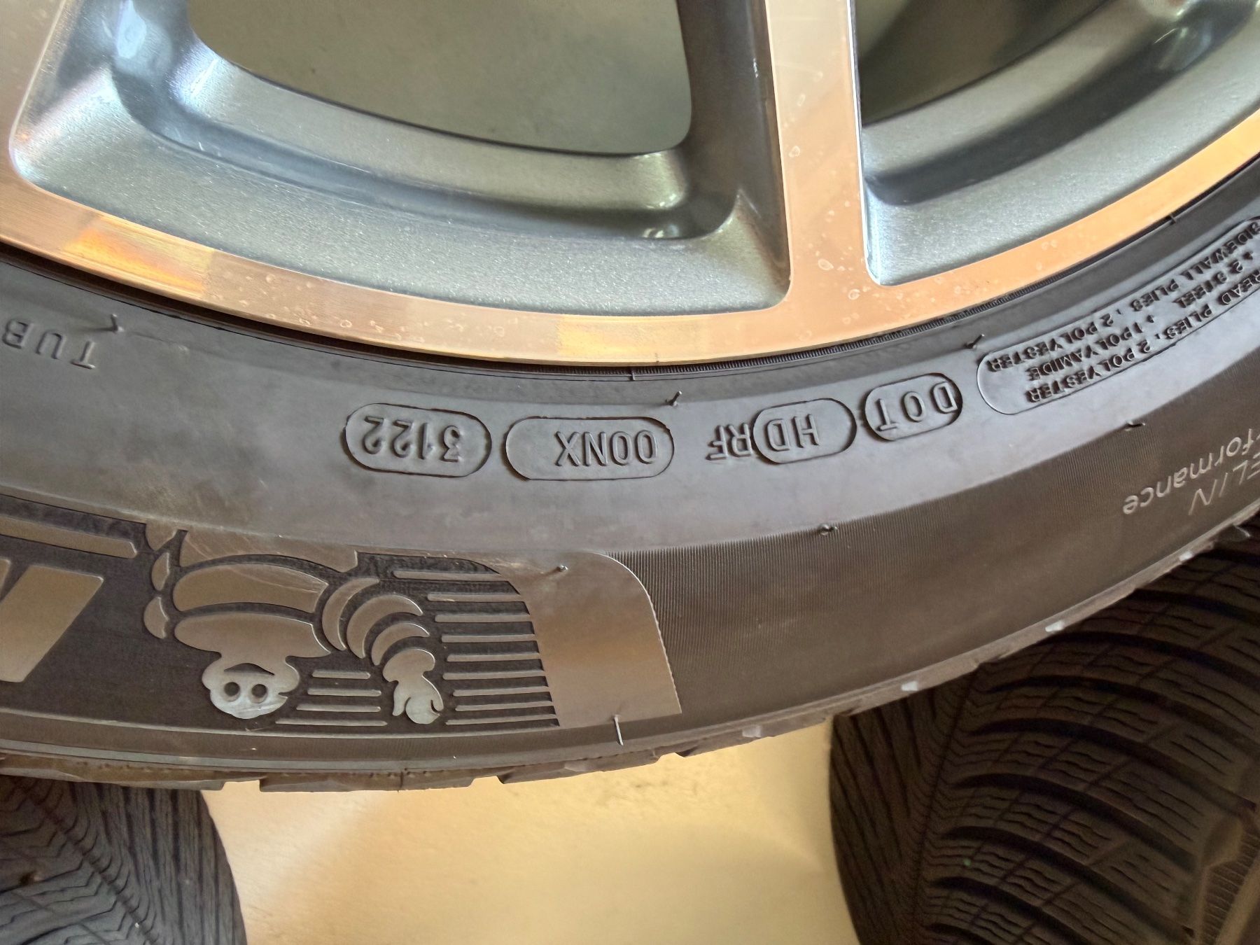Mercedes-Benz Pneumatici & Ruote complete: Mercedes G63 AMG Winterräder – Usato da Siebnen venduto da ste_5pql 5