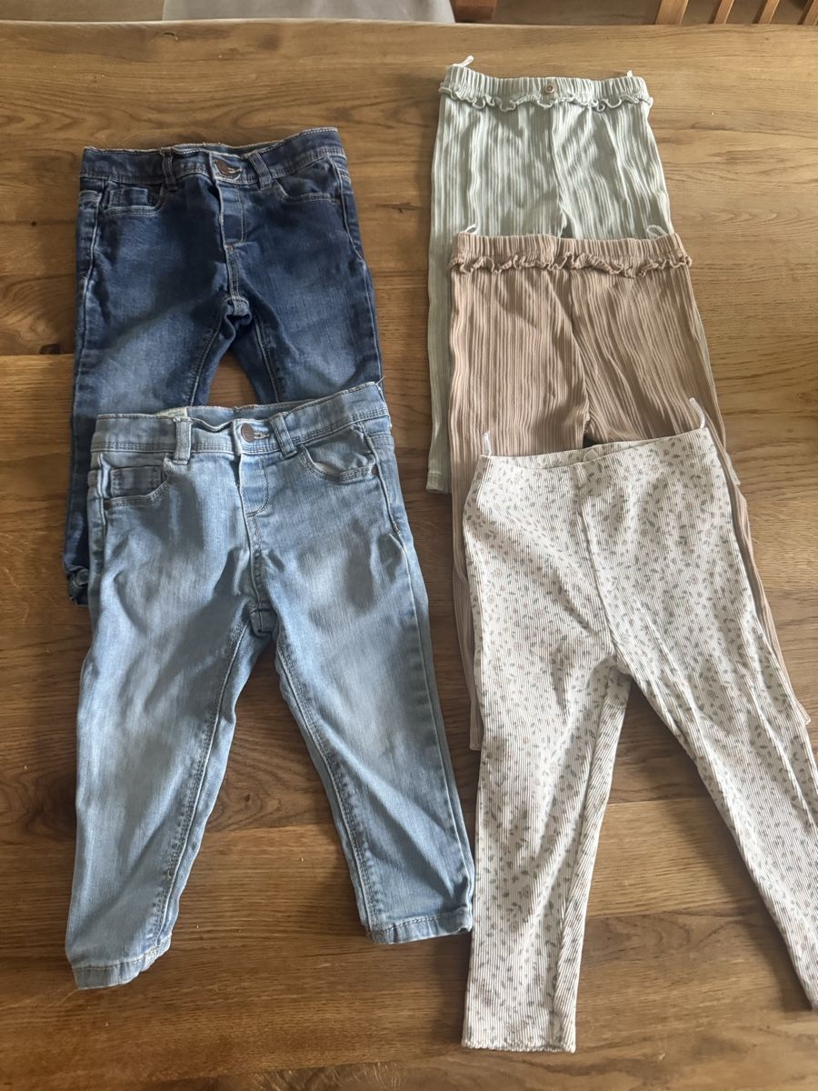 Lotti & Set di vestiti: Kleiderpaket Mädchen 86  – Usato da Gossau SG venduto da rut_2dkt