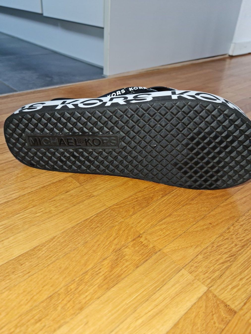 Michael Kors Scarpe da donna: Michael Kors Flip-Flops – Nuovo (secondo la descrizione) da Jona venduto da Bubi22 2