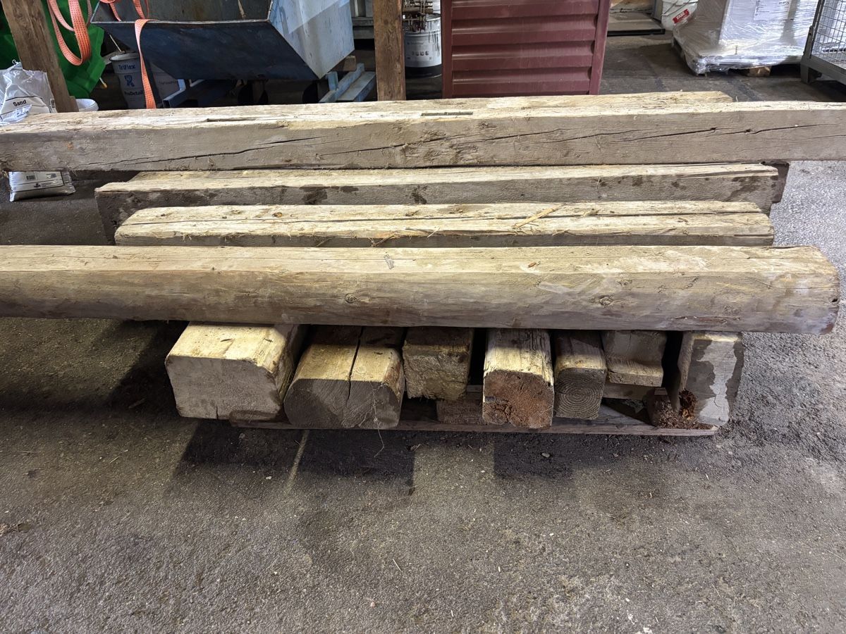 Articoli in legno: Altholz balken – Usato da Turbenthal venduto da inf_77rq 6