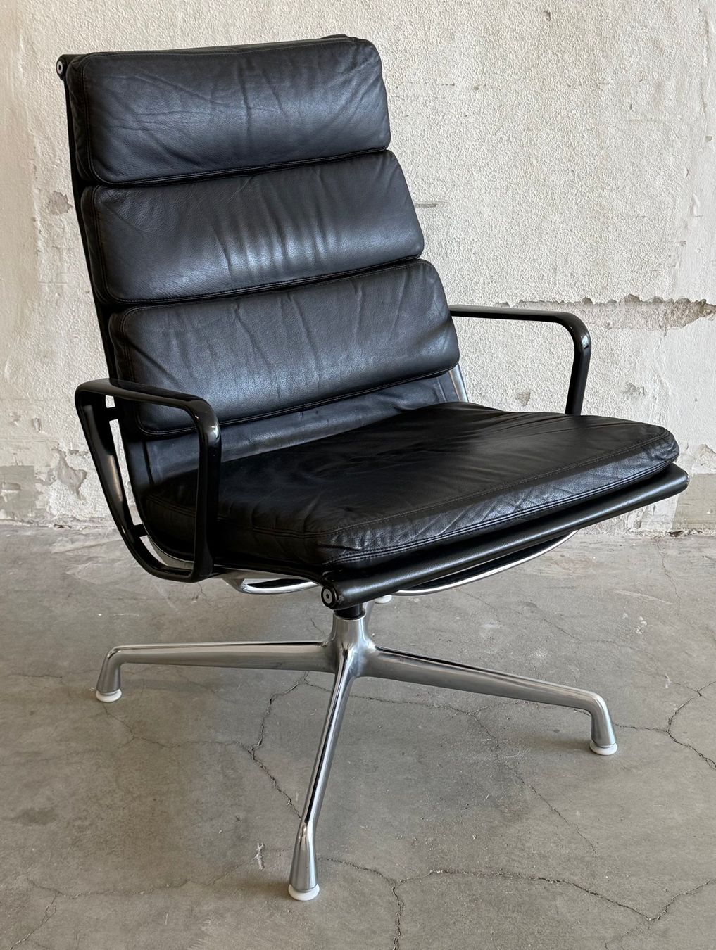Herman Miller Poltrone: Eames Alu Chair Soft Pad EA 215 – Usato da Biel/Bienne venduto da Ilarius76 1