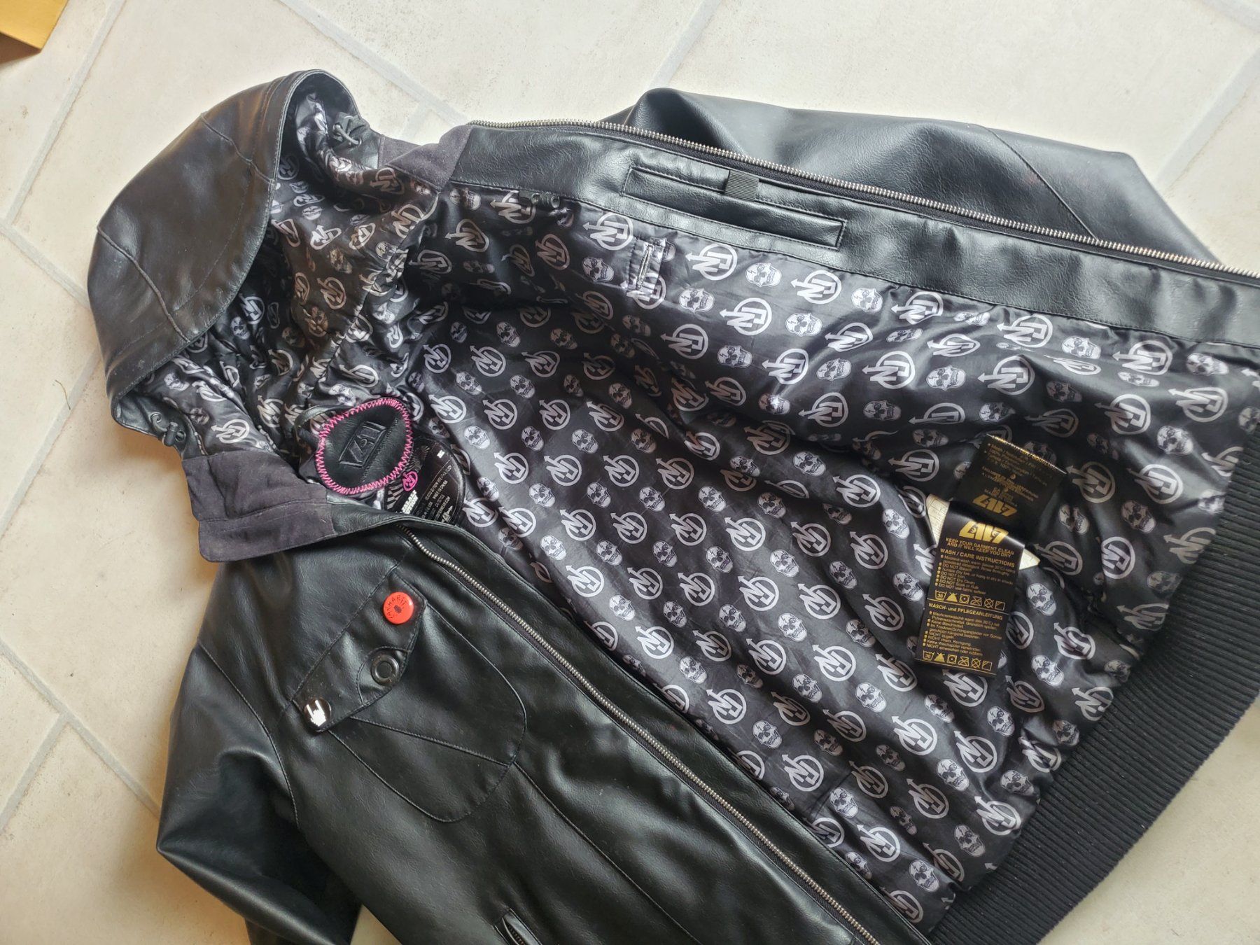 Giacche: Signierte Megaherz P.U. Lederjacke Gr. M/L – Usato da Waltenschwil venduto da Andy.Z01 3
