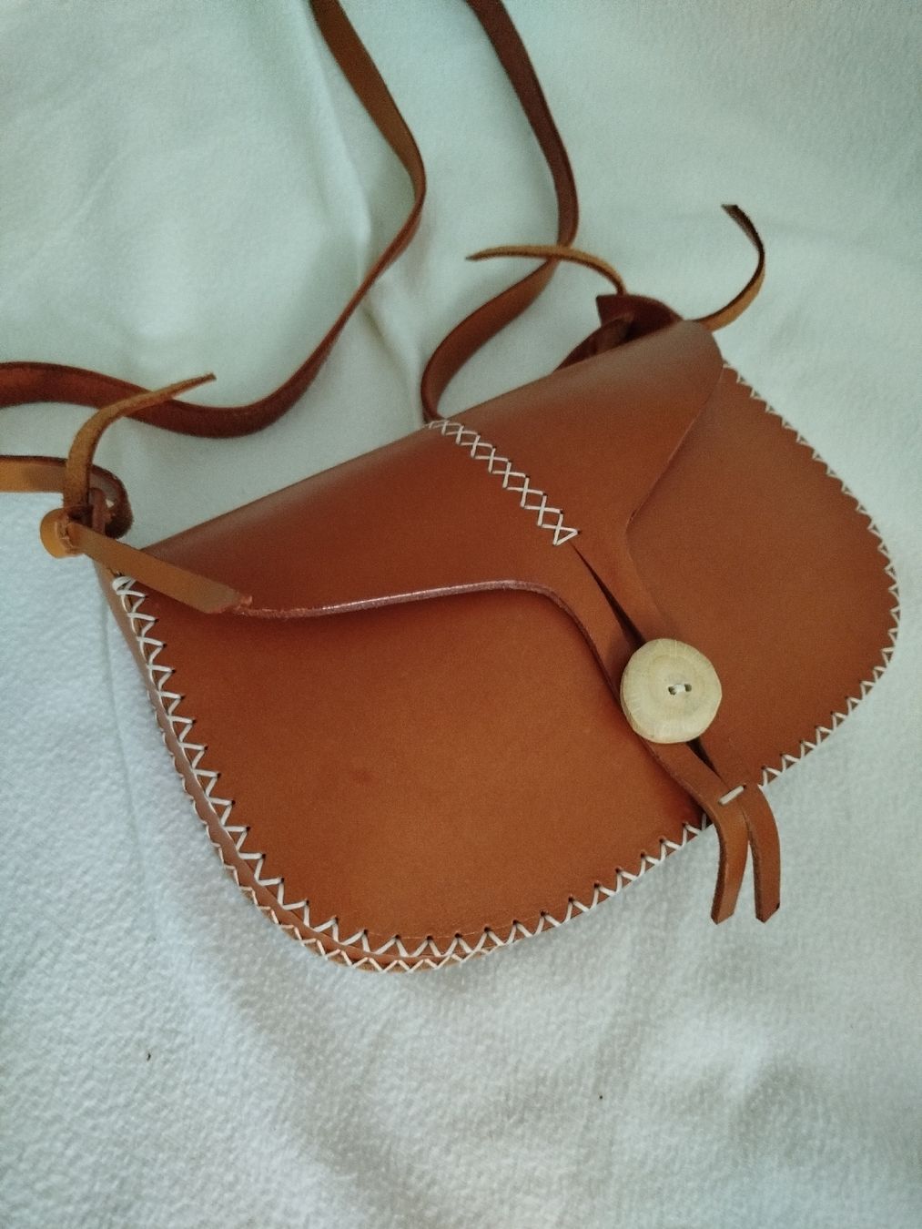 Taschen für Damen: Handtasche aus Kernleder – Neu (gemäss Beschreibung) aus wallisellen von kuriala555