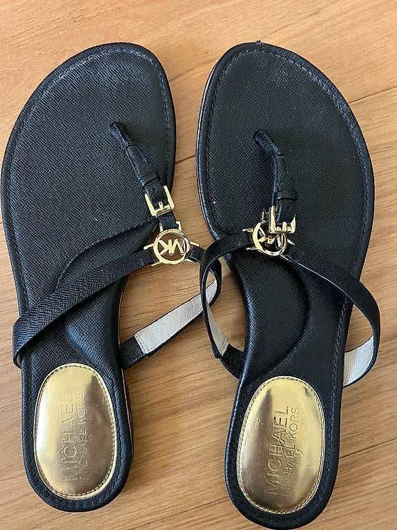 Michael Kors Scarpe da donna: Michael Kors Flip Flops – Usato da Zürich venduto da Iliana22 1