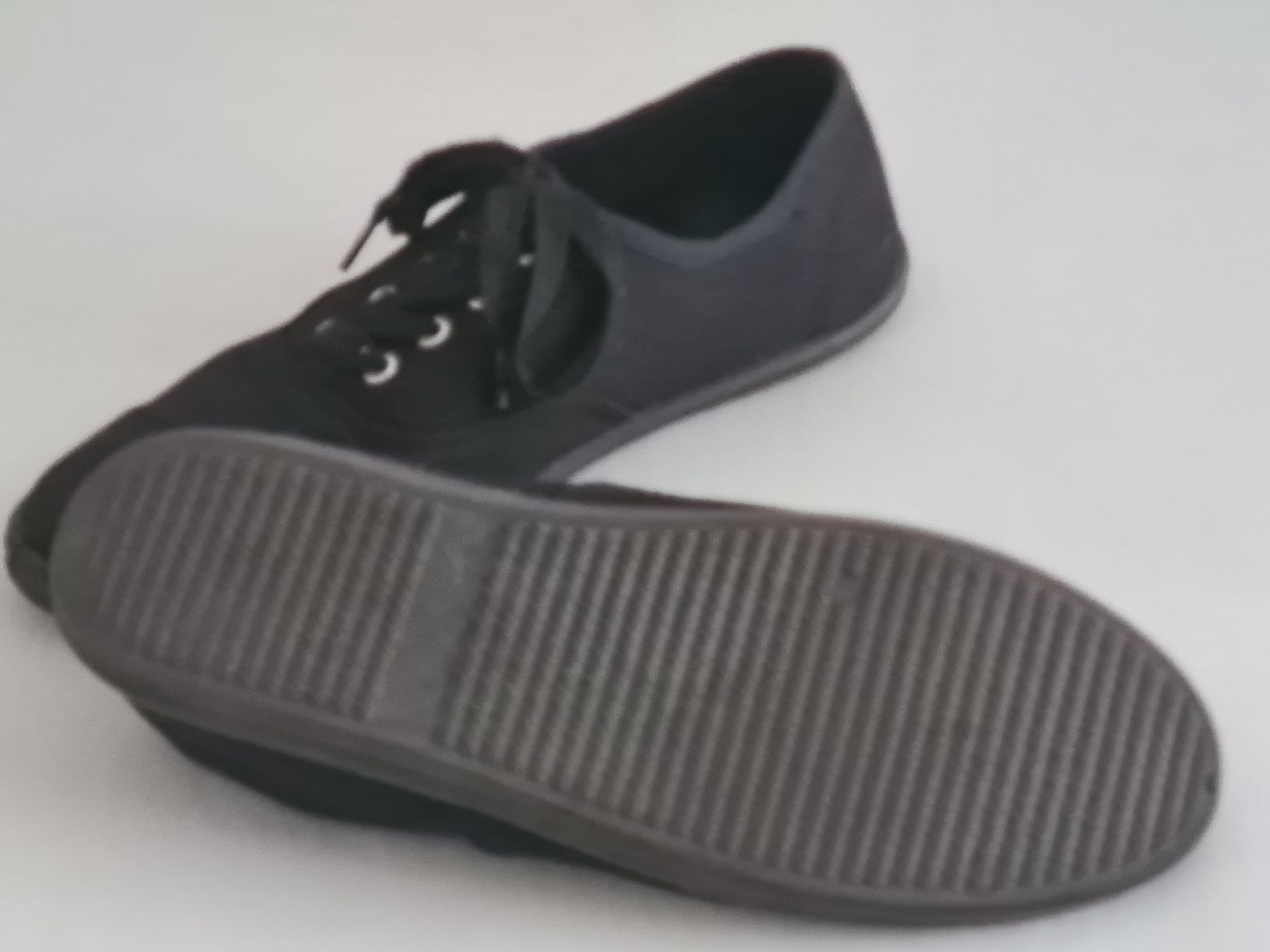 Anna Field Damenschuhe: Anna Field  Freizeitschuh Stoff zum Binden Schwarz Gr. 40 – Gebraucht aus Steinen von turbogeiss99 2