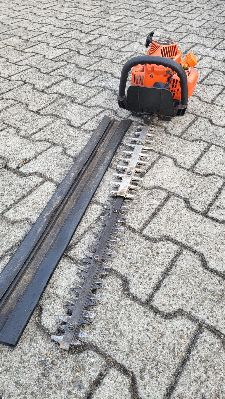 Tutte le macchine: Hitachi CH22EBP2 Heckenschere – Difettoso da Obergösgen venduto da Tatzelwurm 3