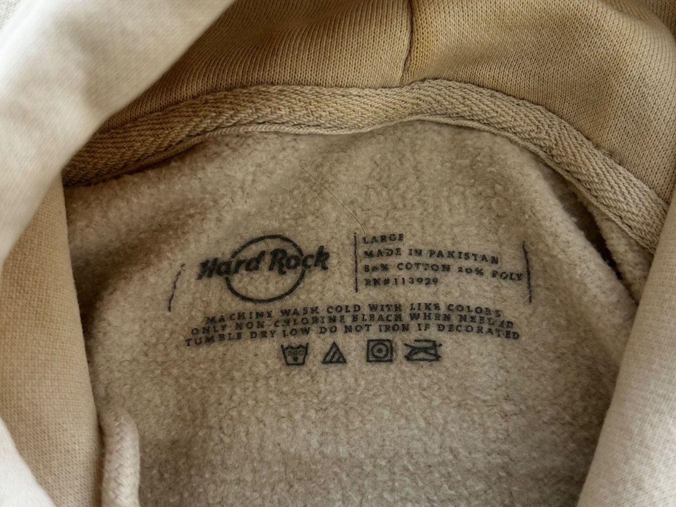 Hard Rock Cafe Pullover & Sweatshirts: Hard Rock Messi Collection Kapuzenpullover Grösse L – Gebraucht aus Oberwil-Lieli von Mhd 4