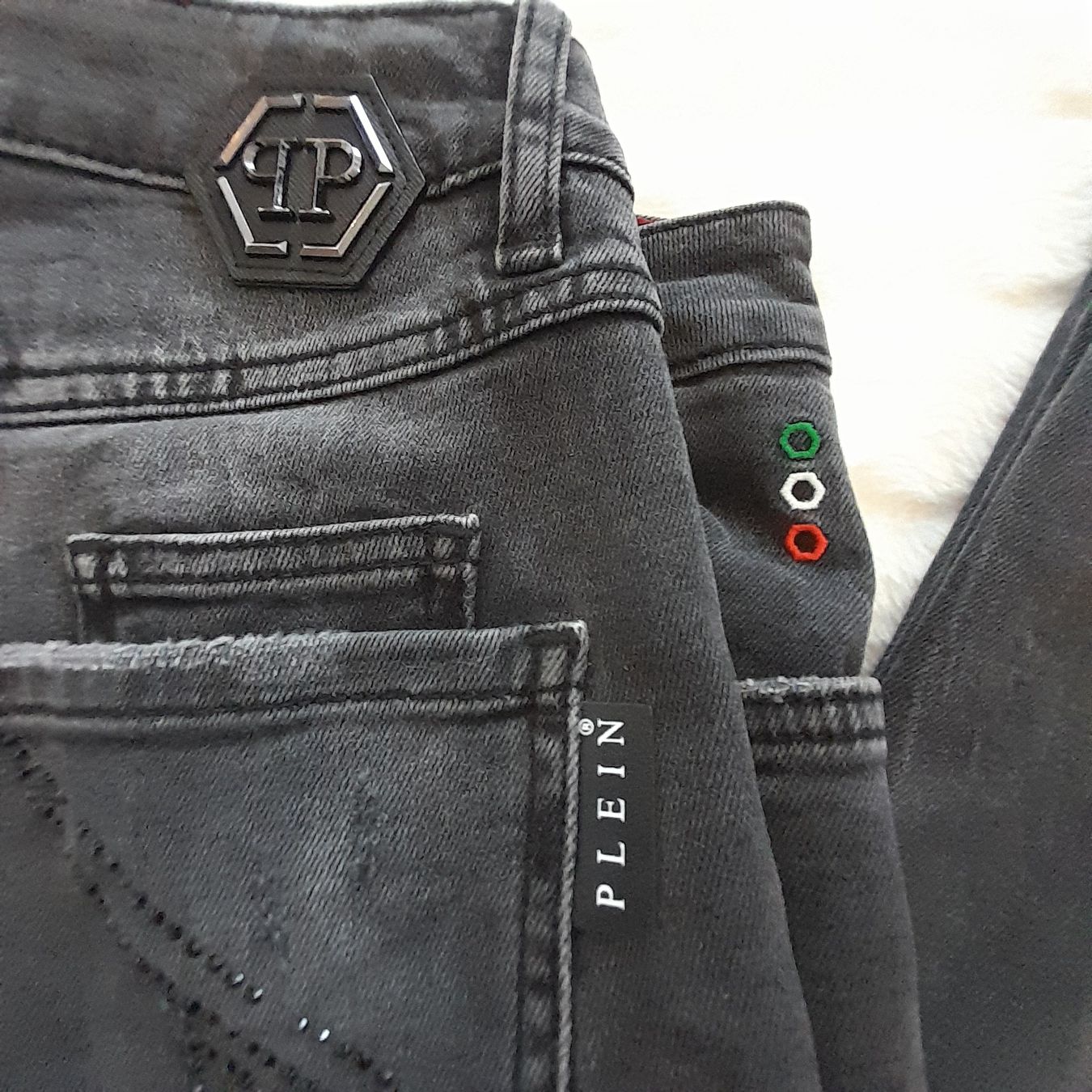 Philipp Plein Jeans: Jeans Philipp Plein gris anthracite, taille 33, – Usato da Renens VD venduto da ser_j2fn