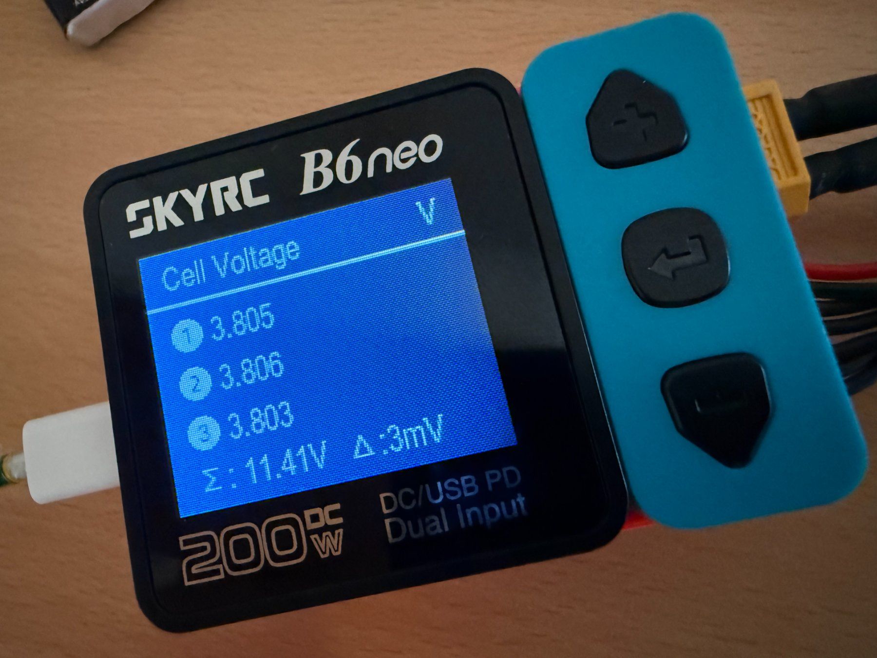 Akkus, Ladegeräte & Netzgeräte: Lipo 3S Akku (XT 60 Stecker) – Gebraucht aus Langnau b. Reiden von Superjosi66 3