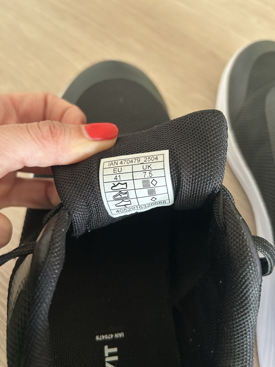 Scarpe da uomo: Turnschuhe Gr. 41 Schwarz Leicht + Bequem – Usato da St. Gallen venduto da MoMaMu12 3