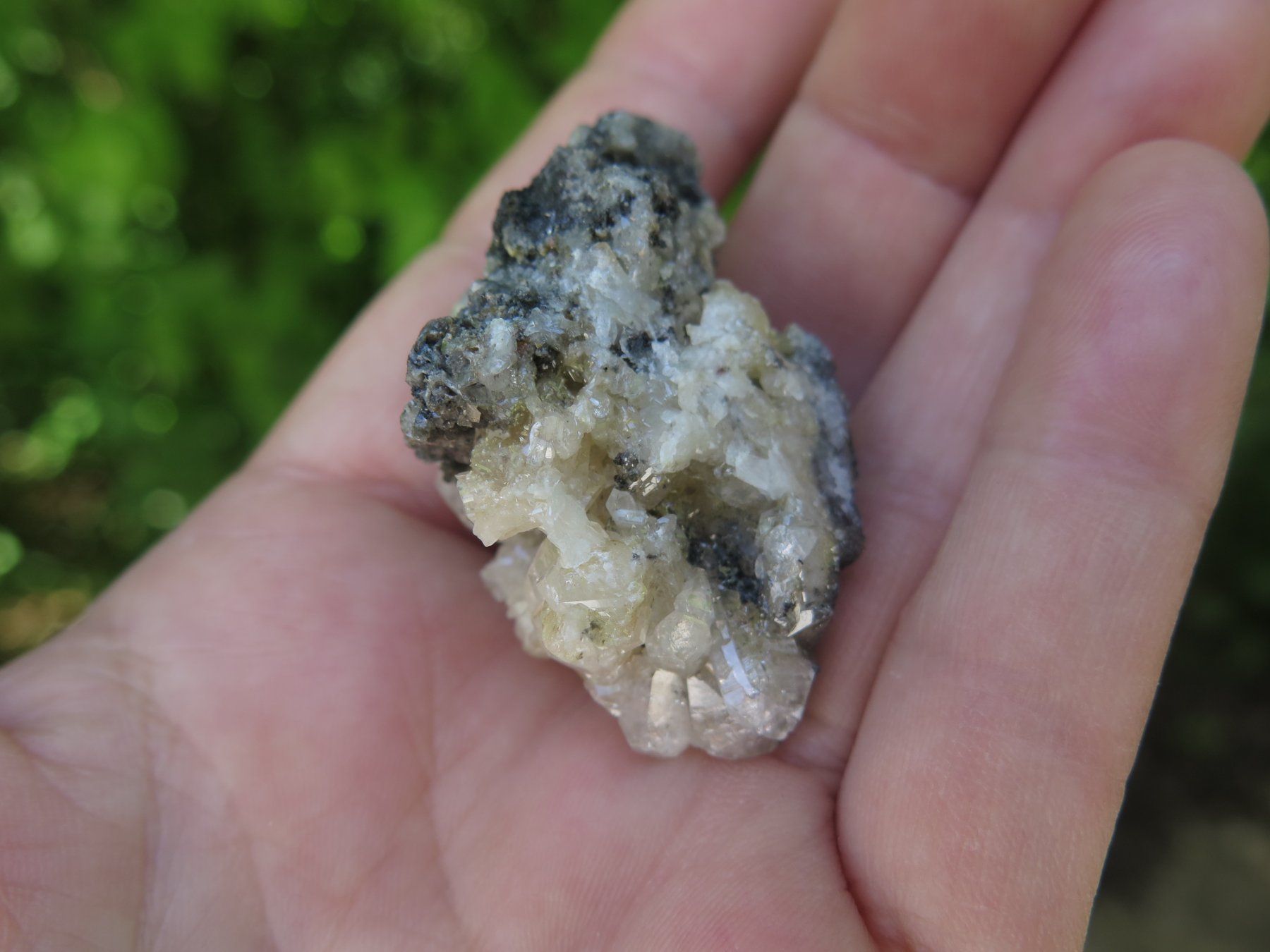 Minerali & Pietre curative: Cerussit Stufe, Paragenese Mimetesit von Namibia – Usato da Schaffhausen venduto da Yamakana51L8736OQ8 7