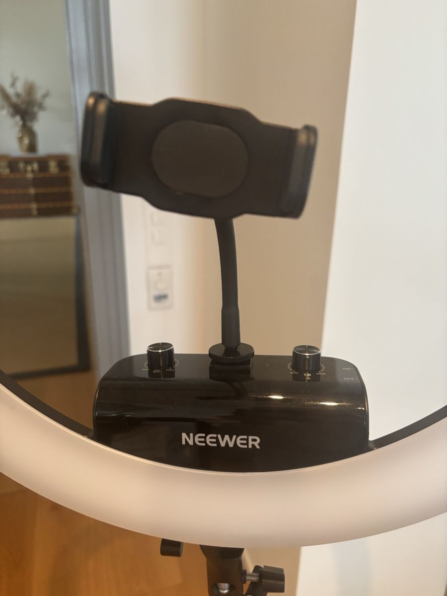 Altro in Decorazioni & Accessori: Neewer Ring Light with Stand - Excellent Condition!💡 – Nuovo (secondo la descrizione) da Zumikon venduto da Clatreu 5
