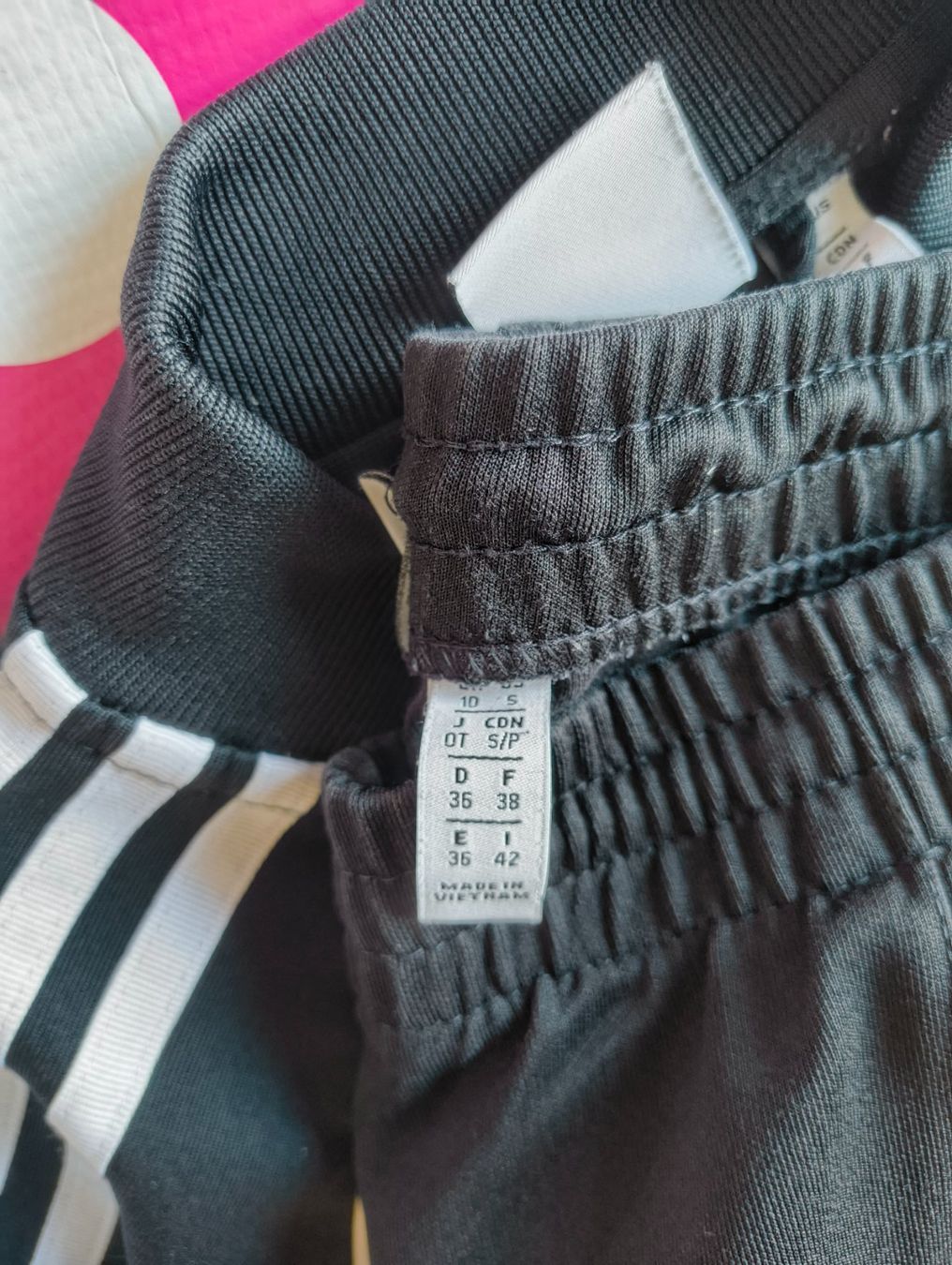 Adidas Completi & Tailleur: Original Adidas Trainingsanzug Black – Usato da Uitikon Waldegg venduto da PJLS1 4