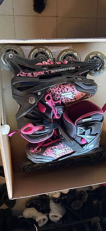 Patins à roul. & inline: Rollerblade taille variable 29-33 – D'occasion à Sonceboz-Sombeval par msap