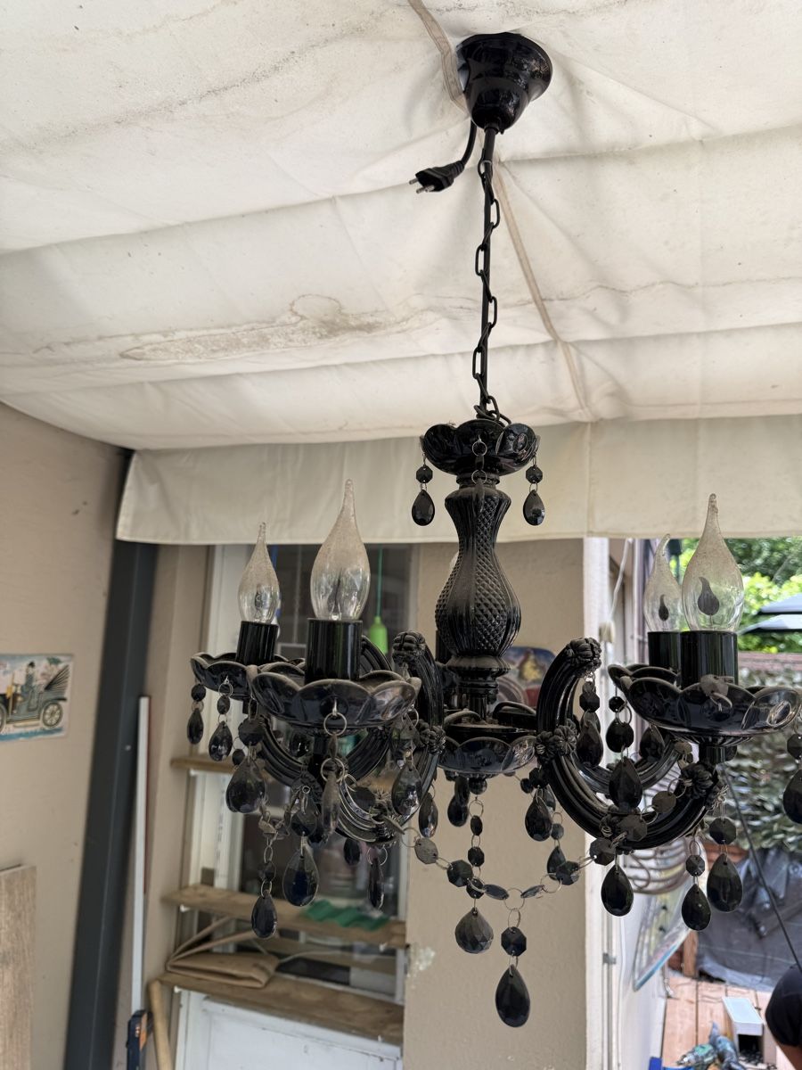 Lustres & lampes de plafonds: Schwarzer Kronleuchter 5 Lichter 💡  – D'occasion à BASEL par zum_schneugge 2