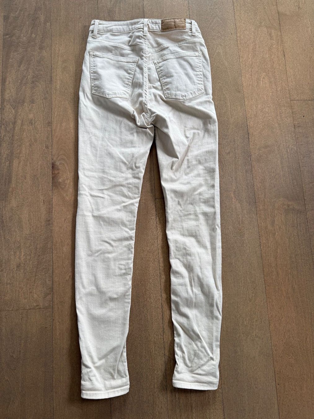 Esprit Jeans: ESPRIT EDC: Röhrenjeans hellbeige 26/30 – Usato da Meilen venduto da kleisi01 1