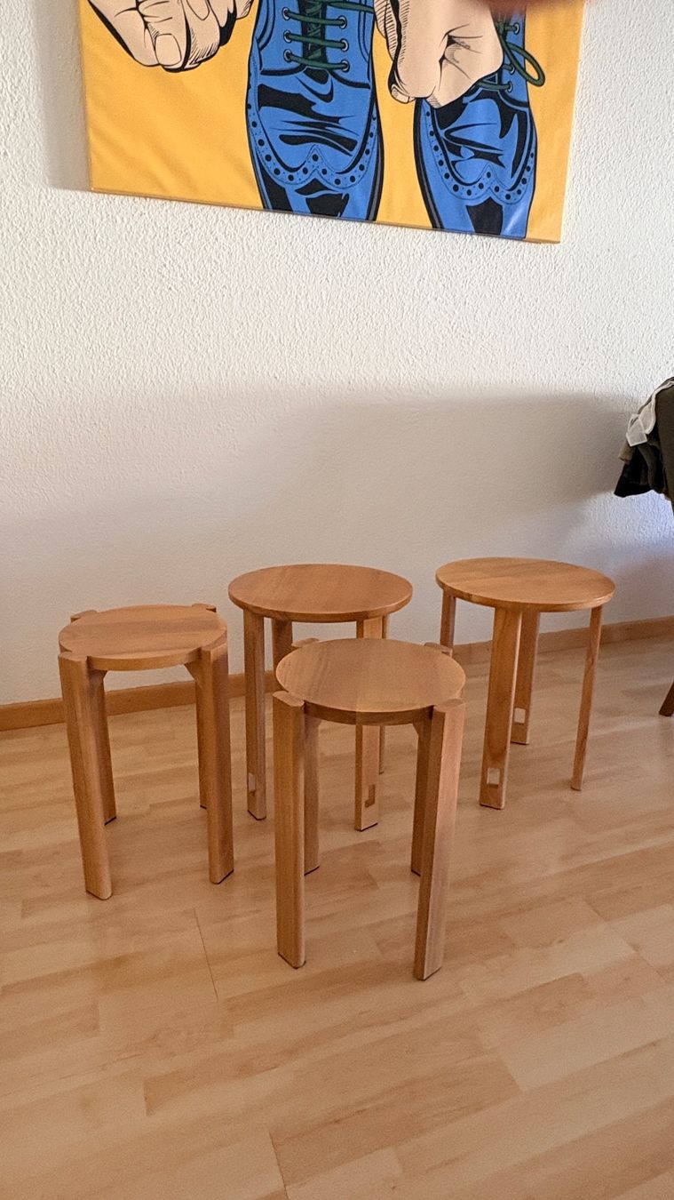 Tische: Abstelltisch mit Hockerfunktion - 4-teilig – Gebraucht aus Zürich von ale_z9rx 2